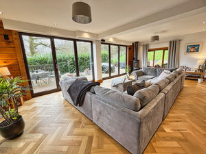 Photo 12- click for photo gallery